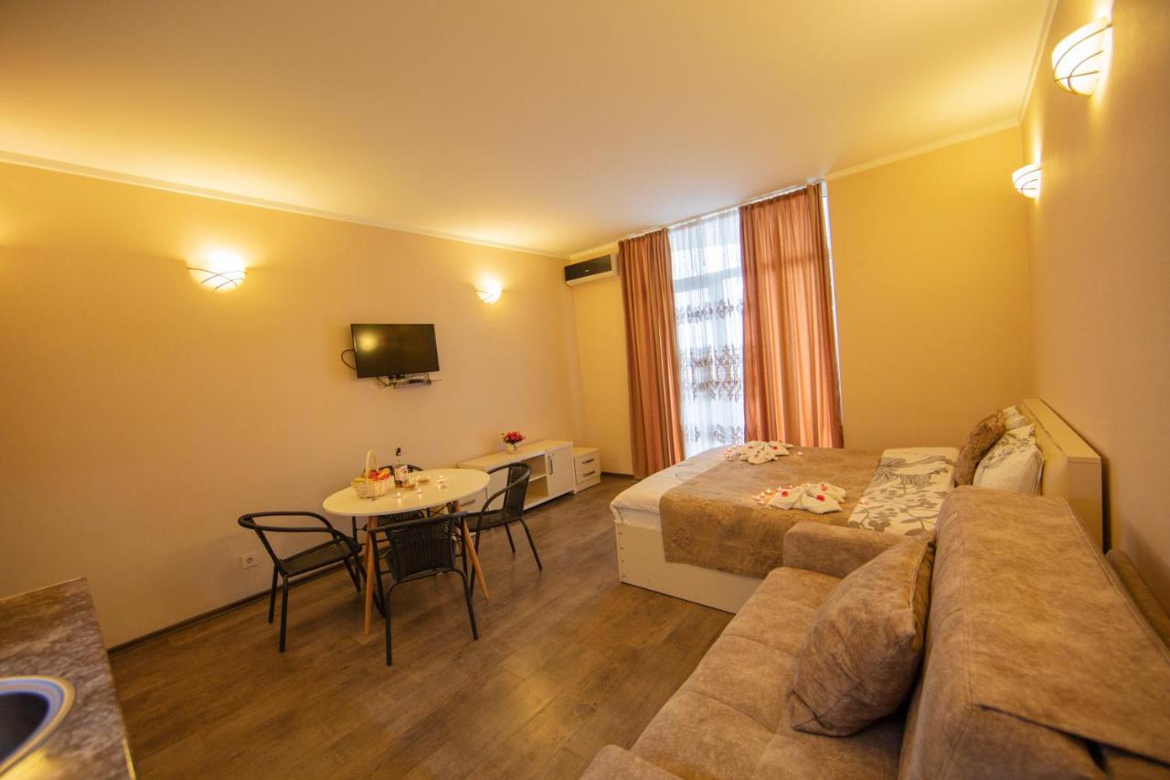 Tower Apartments Batum Dış mekan fotoğraf